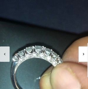 7 diamond stone ring